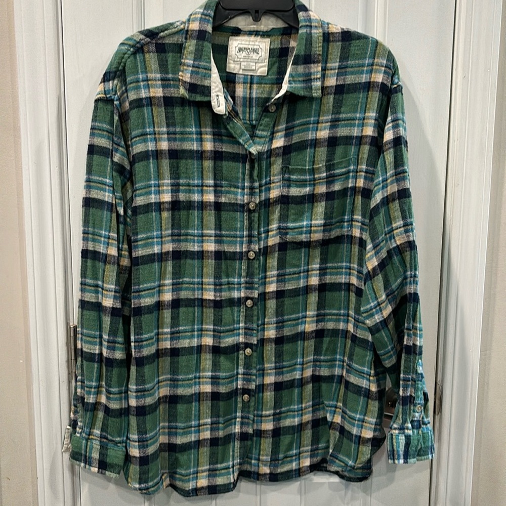 American Eagle oversized button down flannel long sleeve shirt